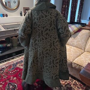 Diwmach NWT Brocade Heavyweight Cotton Damask Swirl Green Gray Cape Coat 2X